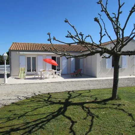 Maison 4 Pieces Avec Jardin Clos Pres Du Port De La Cotiniere - Fr-1-246A-171