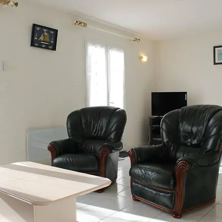 Maison De 4 Pieces Avec Jardin Clos, Proche Port Et - 6 Couchages A - Fr-1-246a-171 Holiday home Saint-Pierre-d'Oleron